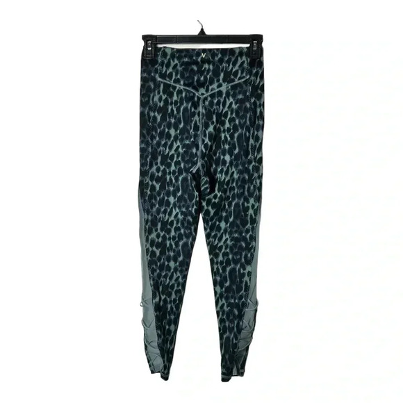 1912. VICTORIA’S SECRET LEOPARD PRINT MESH PANEL LEGGINGS SIZE 6‎ GREEN/BLACK - Picture 5 of 7